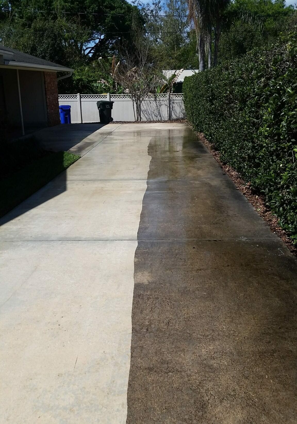 Before & After Pressure Washing & Driveway Cleaning In Lakeland, FL