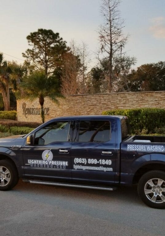 truck Lightning Pressure Washing Truck